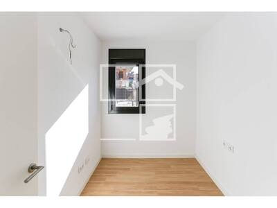 Inmueble en de la Serra, Barcelona