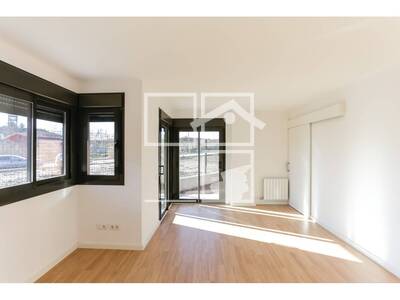 Inmueble en de la Serra, Barcelona