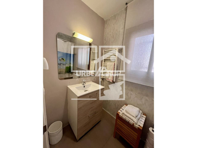 Local en Avenida Montserrat    2, Sant Esteve Sesrovires Barcelona